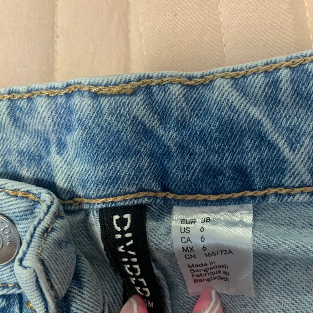 Divided jeans
